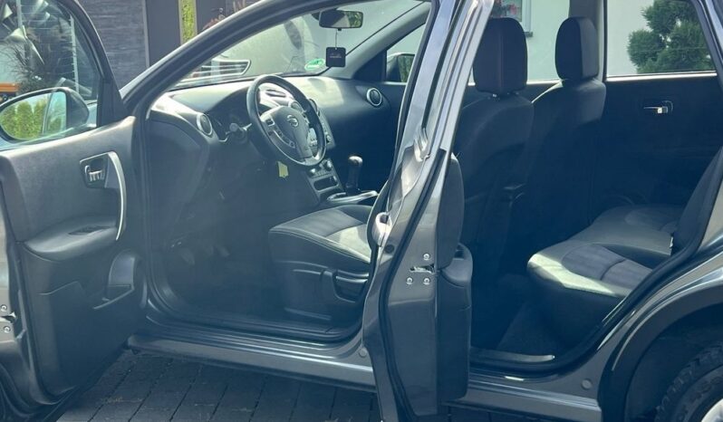 NISSAN   Qashqai     117 KM    Manualna    FWD (przód)    Szary full