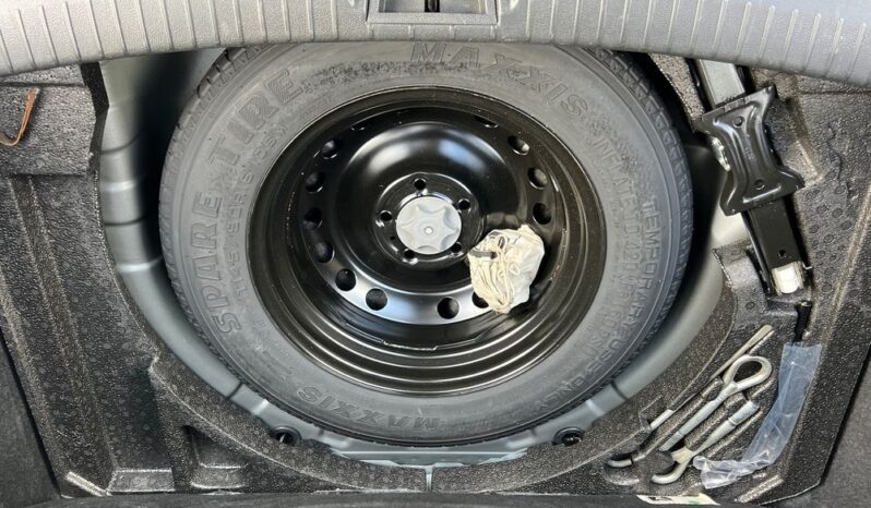 NISSAN   Qashqai     117 KM    Manualna    FWD (przód)    Szary full