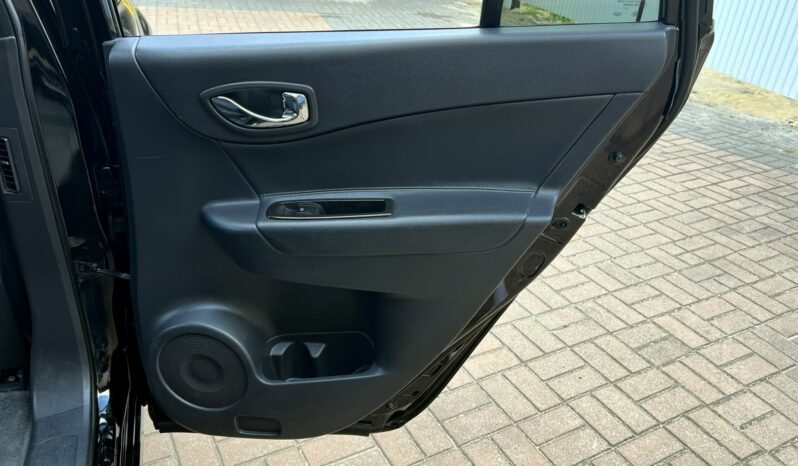 RENAULT Koleos  | 4×4 (doł. ręcznie) | Manualna | 150 KM | Czarny full