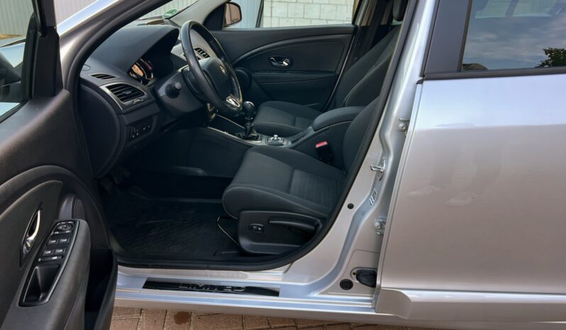RENAULT Megane  | FWD (przód) | Manualna | 110 KM | Srebrny full