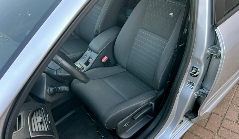 RENAULT Megane  | FWD (przód) | Manualna | 110 KM | Srebrny full