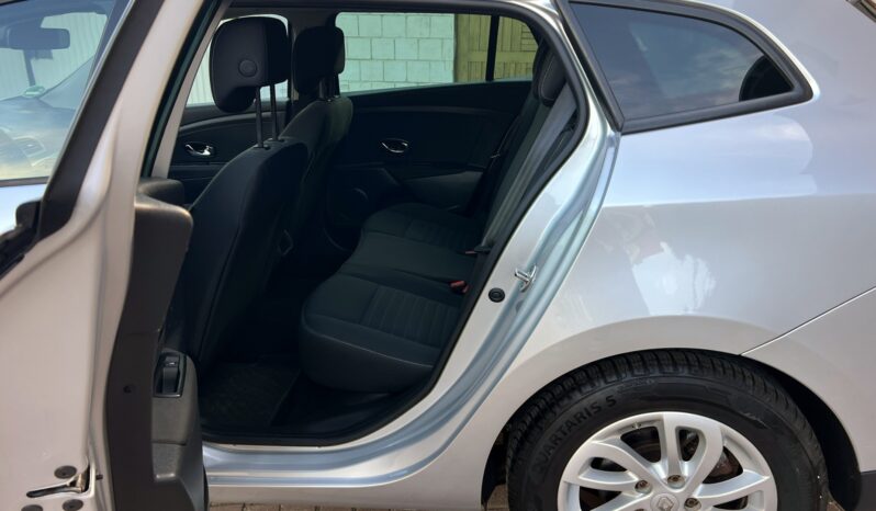 RENAULT Megane  | FWD (przód) | Manualna | 110 KM | Srebrny full