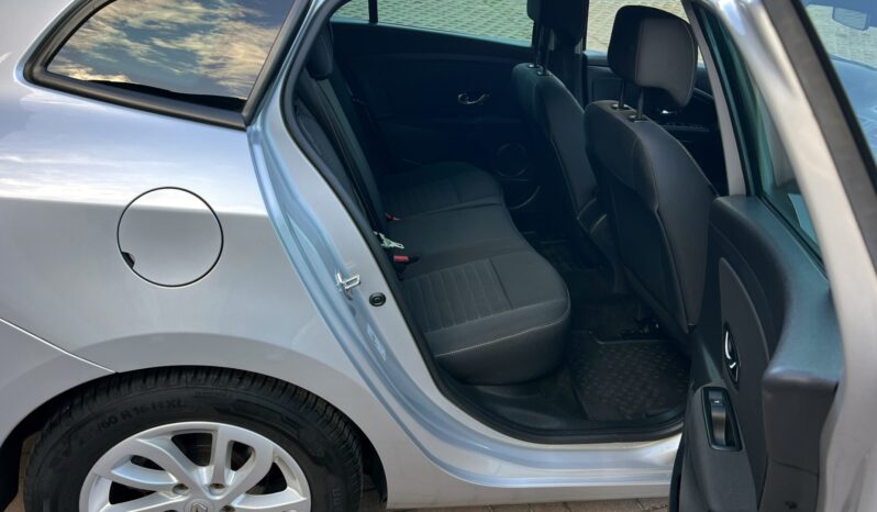 RENAULT Megane  | FWD (przód) | Manualna | 110 KM | Srebrny full