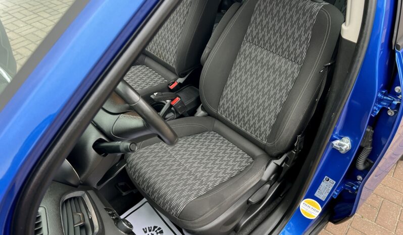 OPEL Mokka  | 4×4 (doł. automatycznie) | Manualna | 130 KM | Niebieski full