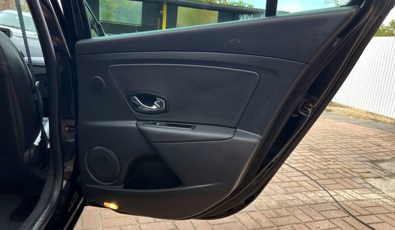 RENAULT Megane  | FWD (przód) | Manualna | 130 KM | Czarny full