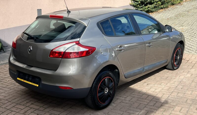RENAULT Megane  | FWD (przód) | Manualna | 100 KM | Złoty full