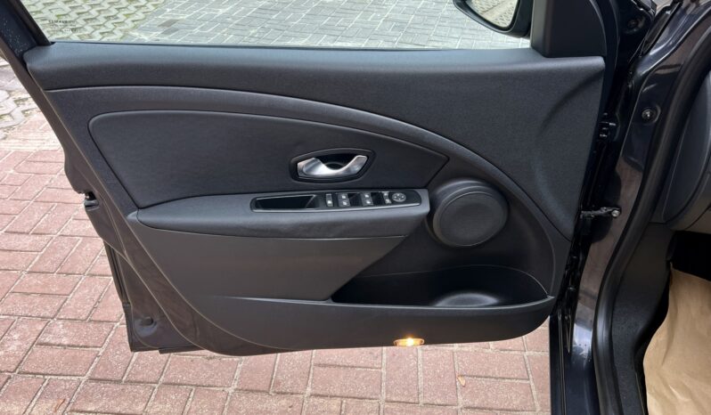 RENAULT Megane  | FWD (przód) | Manualna | 106 KM | Szary full