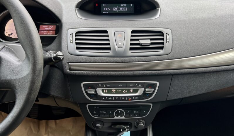 RENAULT Megane  | FWD (przód) | Manualna | 106 KM | Szary full