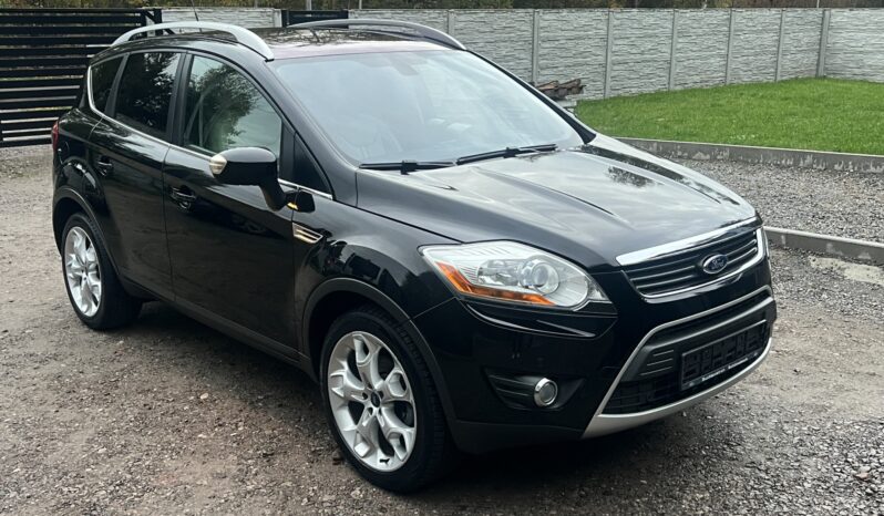Ford Kuga  | 4X4 (Doł. Automatycznie) | Manualna | 200 Km | Czarny