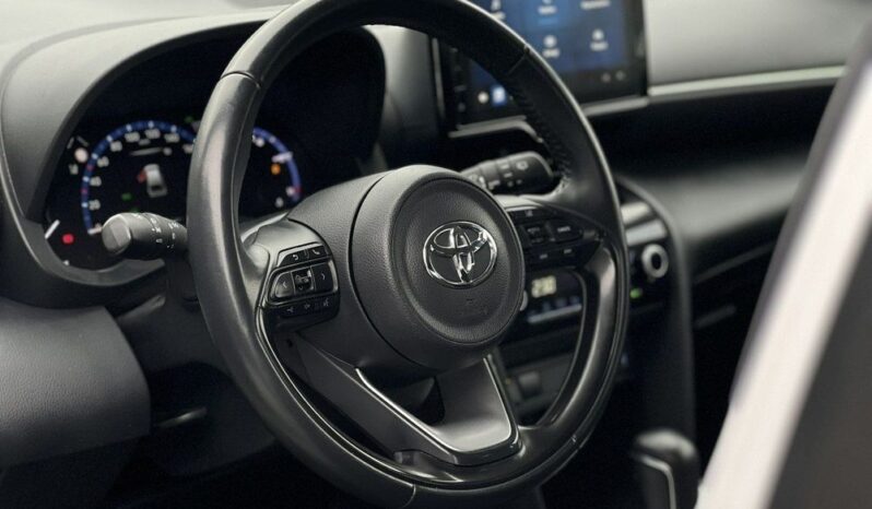 TOYOTA Yaris Cross | FWD (przód) | Automatyczna | 116 KM | Biały full