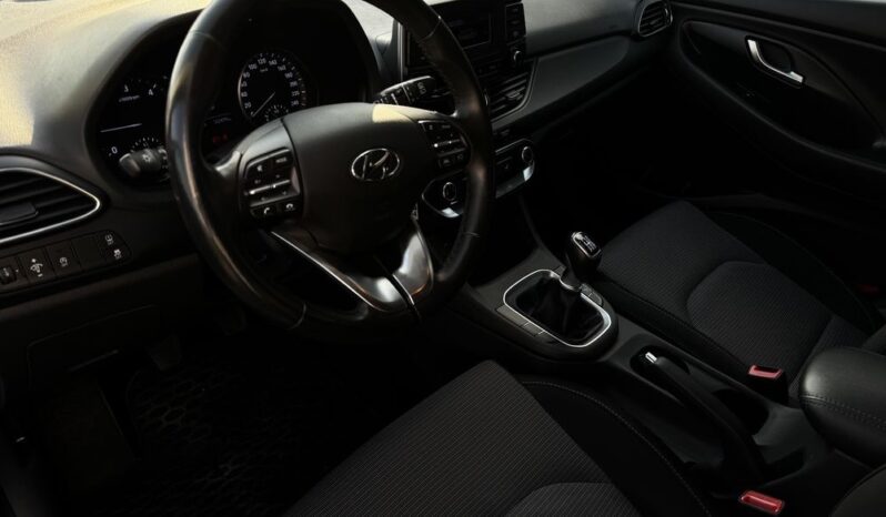 HYUNDAI I30  | FWD (przód) | Manualna | 115 KM | Biały full