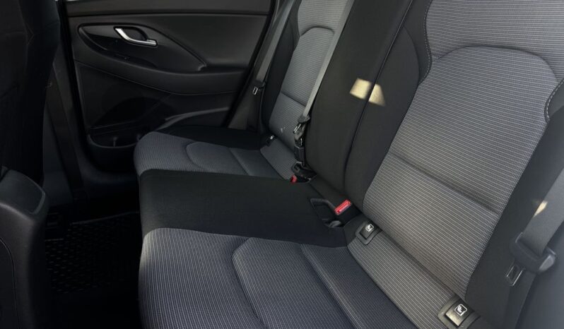 HYUNDAI I30  | FWD (przód) | Manualna | 115 KM | Biały full