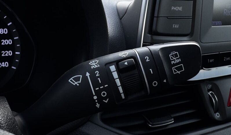 HYUNDAI I30  | FWD (przód) | Manualna | 115 KM | Biały full