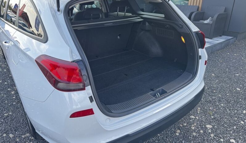 HYUNDAI I30  | FWD (przód) | Manualna | 115 KM | Biały full