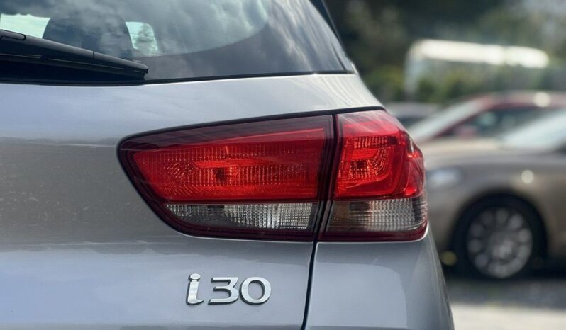 HYUNDAI I30  | FWD (przód) | Manualna | 120 KM | Srebrny full