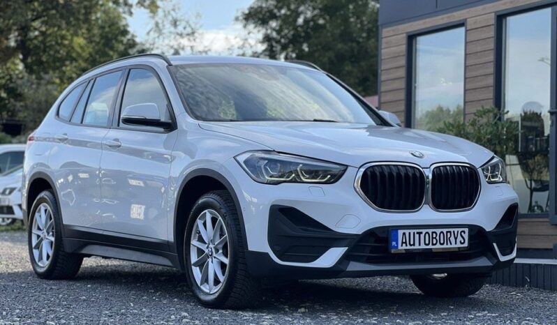 BMW X1  | 4×4 (stały) | Automatyczna | 190 KM | Biały full