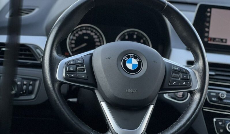 BMW X1  | 4×4 (stały) | Automatyczna | 190 KM | Biały full