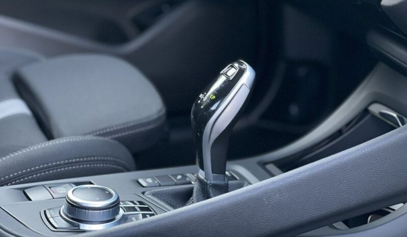 BMW X1  | 4×4 (stały) | Automatyczna | 190 KM | Biały full