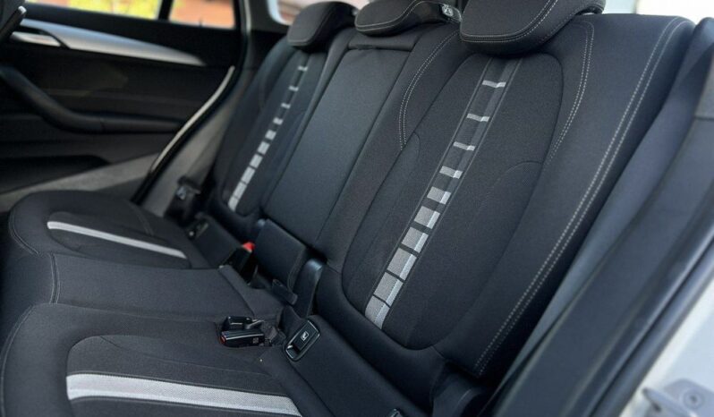 BMW X1  | 4×4 (stały) | Automatyczna | 190 KM | Biały full