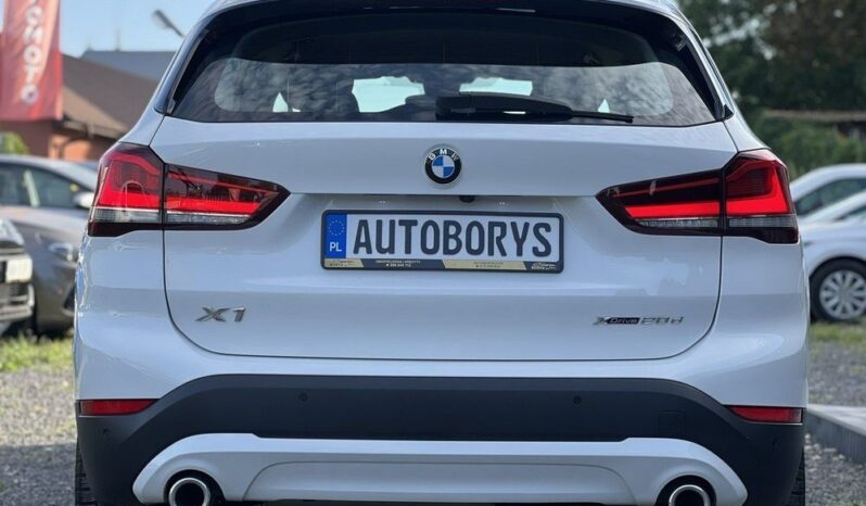 BMW X1  | 4×4 (stały) | Automatyczna | 190 KM | Biały full