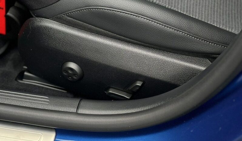 MERCEDES-BENZ Klasa C | FWD (przód) | Automatyczna | 170 KM | Niebieski full