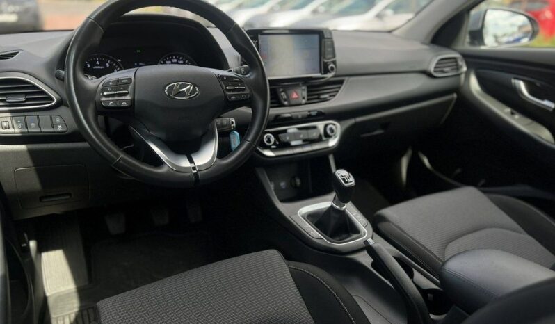 HYUNDAI I30  | FWD (przód) | Manualna | 120 KM | Srebrny full