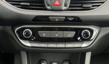 HYUNDAI I30  | FWD (przód) | Manualna | 120 KM | Srebrny full