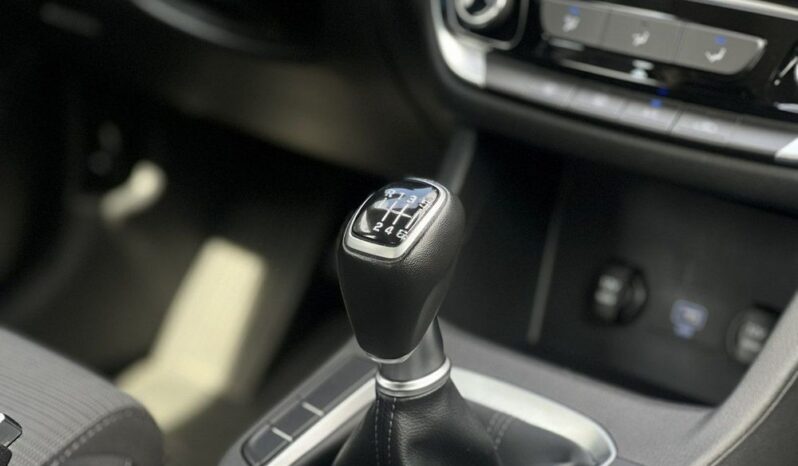 HYUNDAI I30  | FWD (przód) | Manualna | 120 KM | Srebrny full