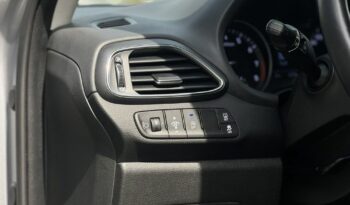 HYUNDAI I30  | FWD (przód) | Manualna | 120 KM | Srebrny full