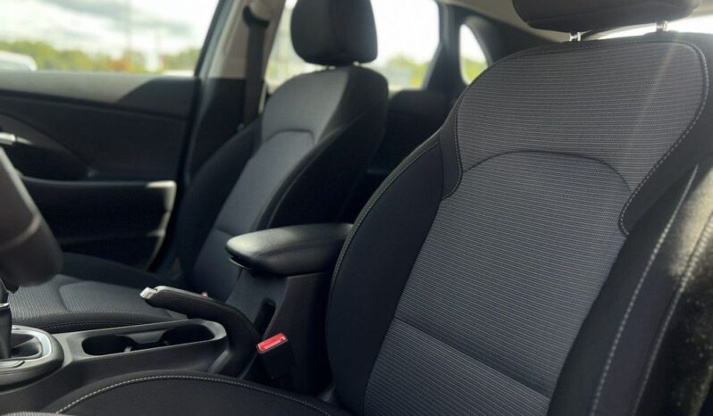 HYUNDAI I30  | FWD (przód) | Manualna | 120 KM | Srebrny full