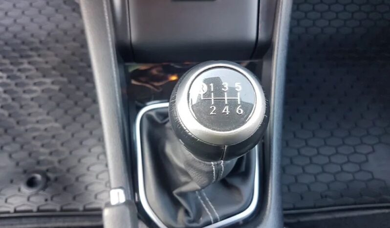 TOYOTA Auris  | FWD (przód) | Manualna | 116 KM | Niebieski full