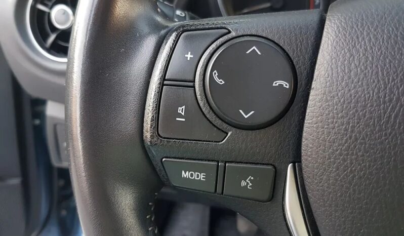 TOYOTA Auris  | FWD (przód) | Manualna | 116 KM | Niebieski full