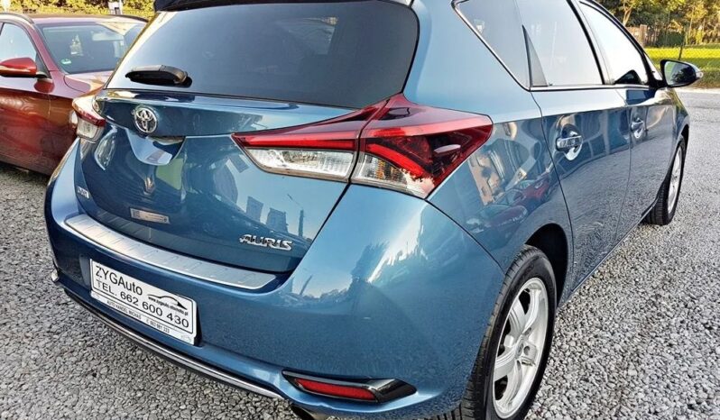 TOYOTA Auris  | FWD (przód) | Manualna | 116 KM | Niebieski full