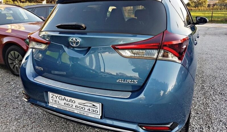 TOYOTA Auris  | FWD (przód) | Manualna | 116 KM | Niebieski full