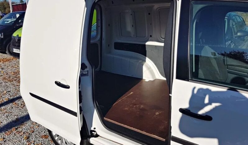 VOLKSWAGEN Caddy | FWD (przód) | Manualna | 102 KM | Biały full