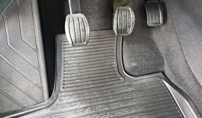 PEUGEOT 3008  | FWD (przód) | Manualna | 130 KM | Biały full