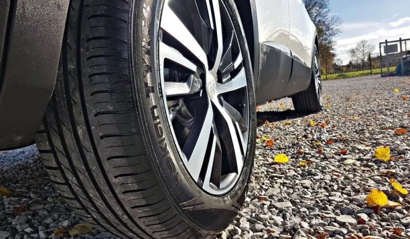 PEUGEOT 3008  | FWD (przód) | Manualna | 130 KM | Biały full