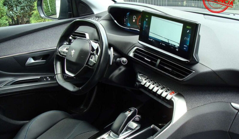 PEUGEOT   3008     225 KM    Automatyczna    FWD (przód)    Szary full