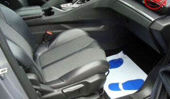 PEUGEOT   3008     225 KM    Automatyczna    FWD (przód)    Szary full