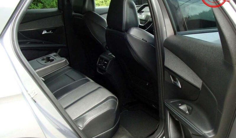 PEUGEOT   3008     225 KM    Automatyczna    FWD (przód)    Szary full
