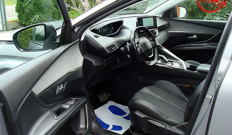 PEUGEOT   3008     225 KM    Automatyczna    FWD (przód)    Szary full