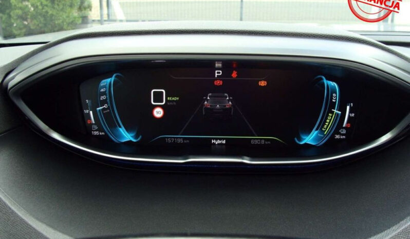 PEUGEOT   3008     225 KM    Automatyczna    FWD (przód)    Szary full
