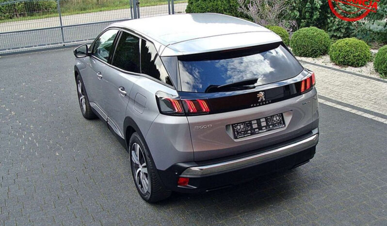 PEUGEOT   3008     225 KM    Automatyczna    FWD (przód)    Szary full
