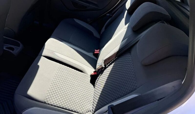 FORD Fiesta  | FWD (przód) | Manualna | 100 KM | Biały full