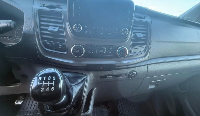 FORD Transit Custom  | FWD (przód) | Manualna | 105 KM | Srebrny full