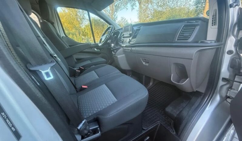 FORD Transit Custom  | FWD (przód) | Manualna | 105 KM | Srebrny full