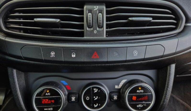 FIAT Tipo  | FWD (przód) | Manualna | 120 KM | Biały full