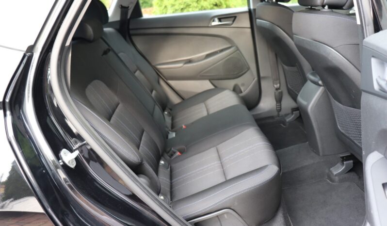HYUNDAI Tucson  | 2015 | 115 KM | 1685cm3 | Czarny full