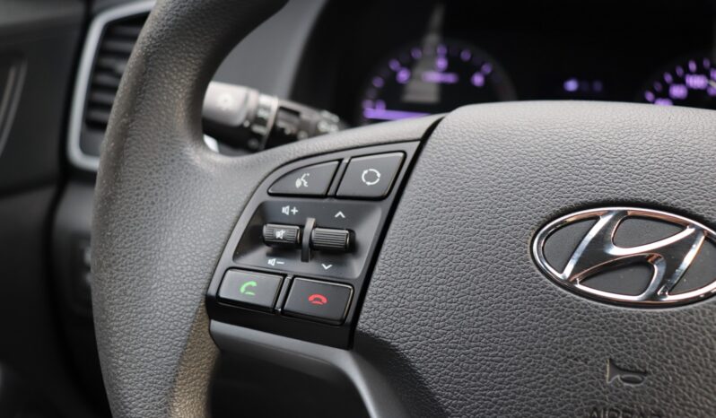 HYUNDAI Tucson  | 2015 | 115 KM | 1685cm3 | Czarny full