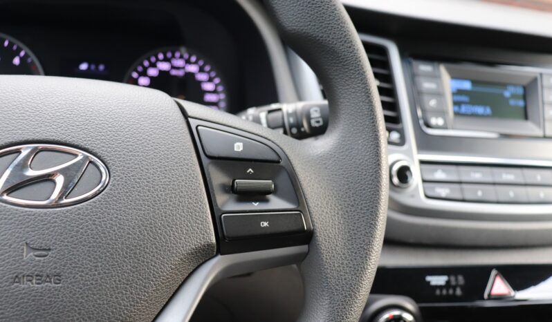 HYUNDAI Tucson  | 2015 | 115 KM | 1685cm3 | Czarny full